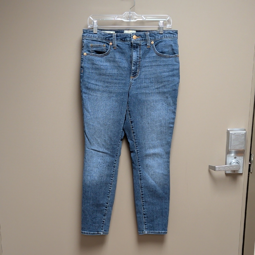 Universal Thread Blue Ankle Jeans